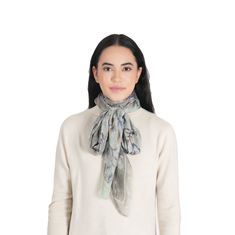 Magnolia Blossom Gradient Square Wrap - Mint Grey