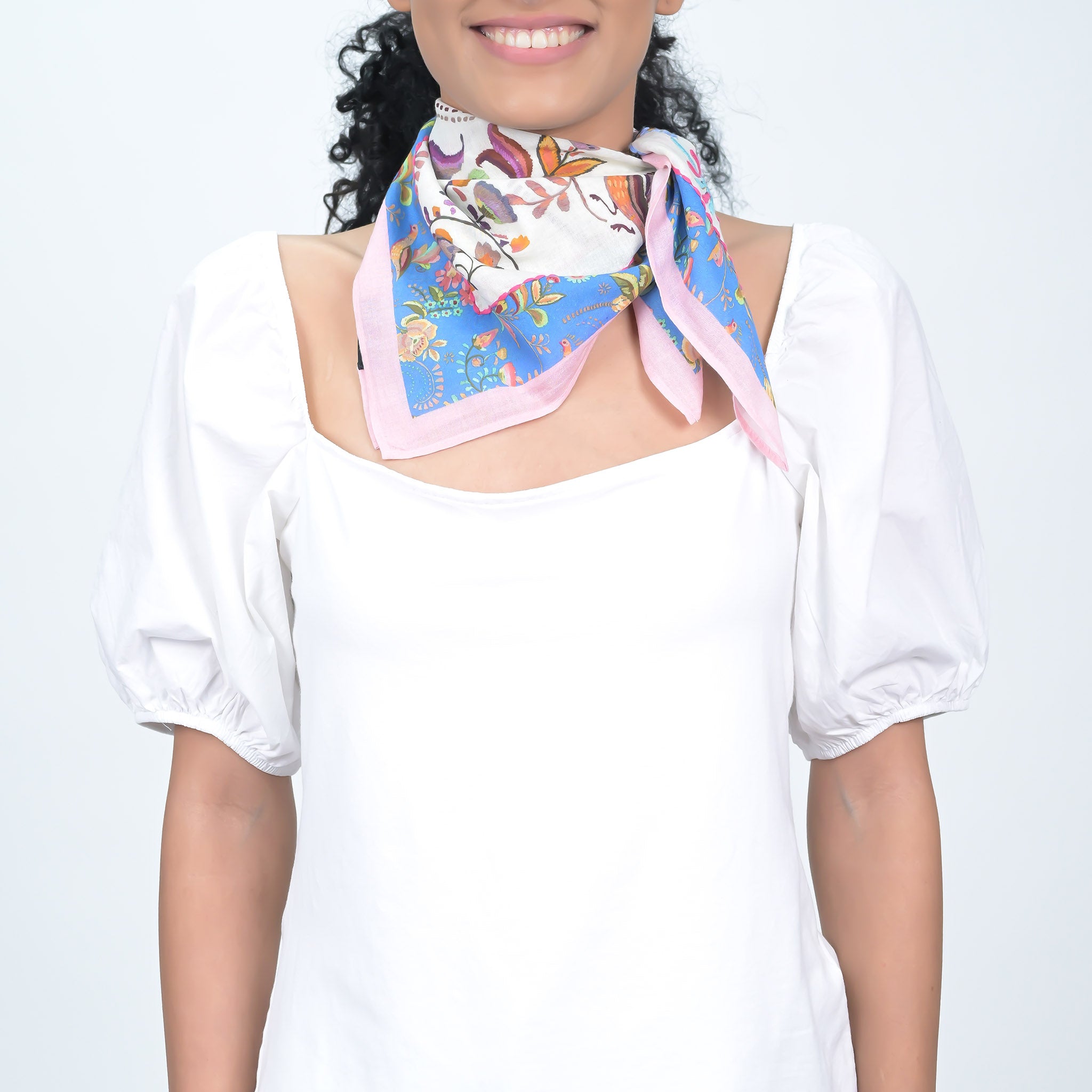 CHARMING FLORAL BANDANA - BEIGE