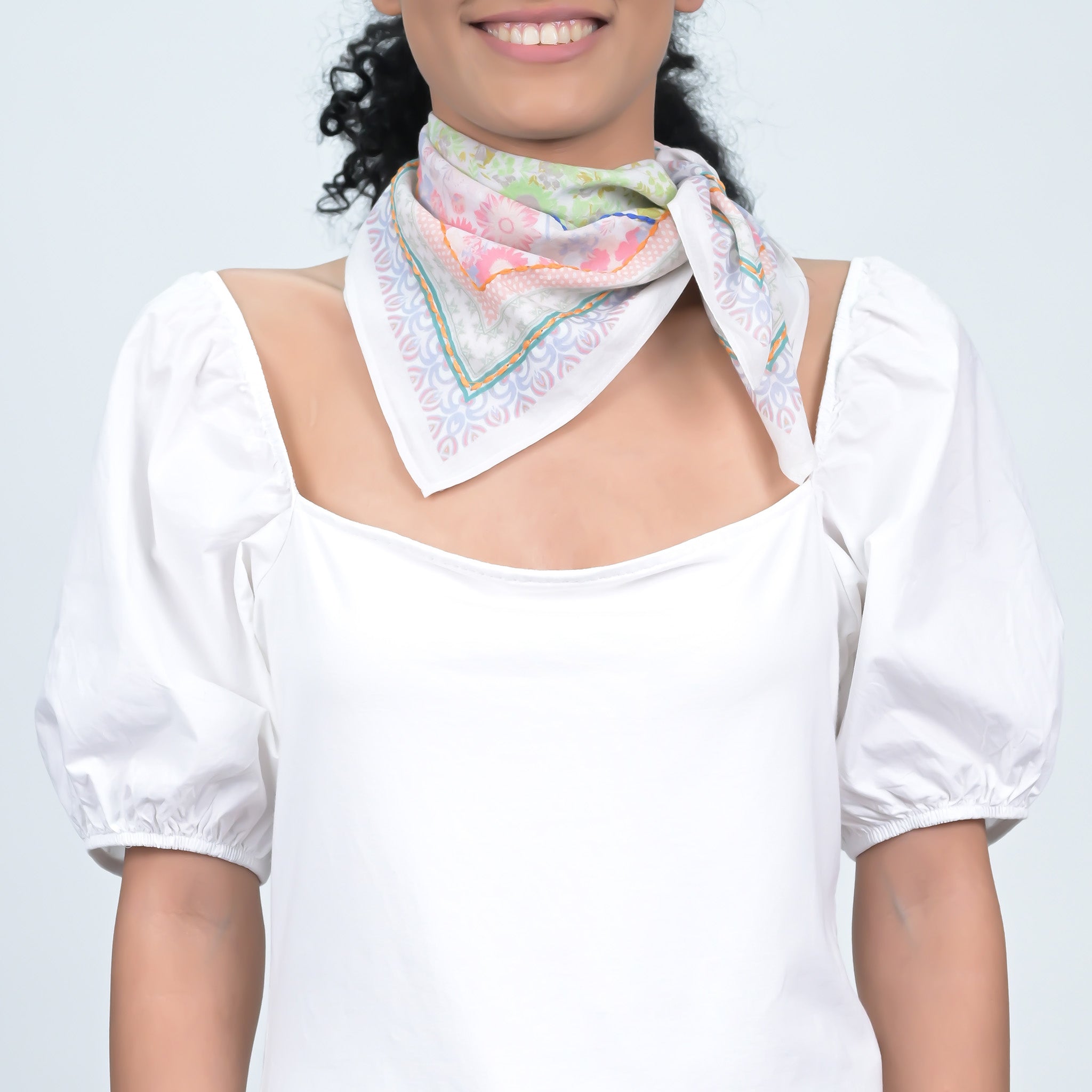 COTTAGECORE FLORAL BANDANA - WHITE