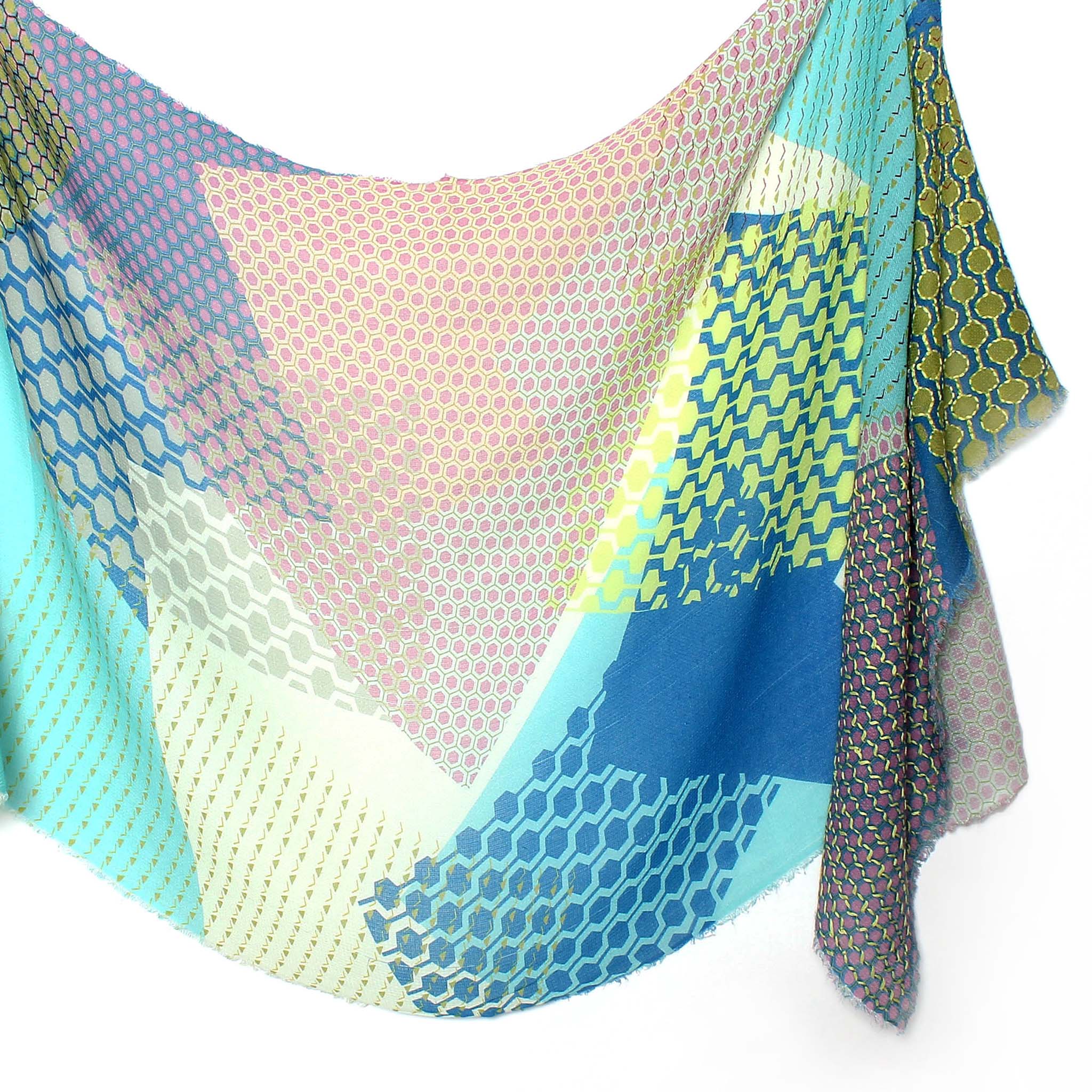 Overlapping Layer Scarf